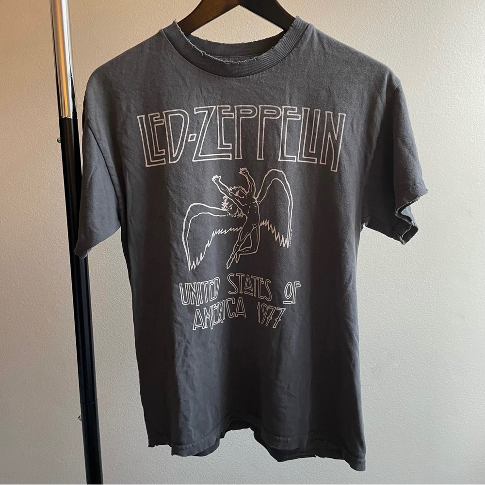 Graphic tee